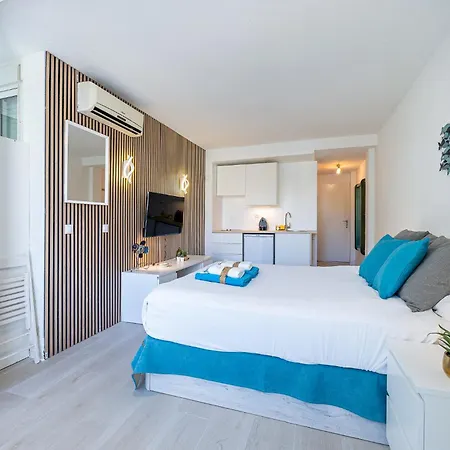 797 - In Close To Apartment Benalmadena